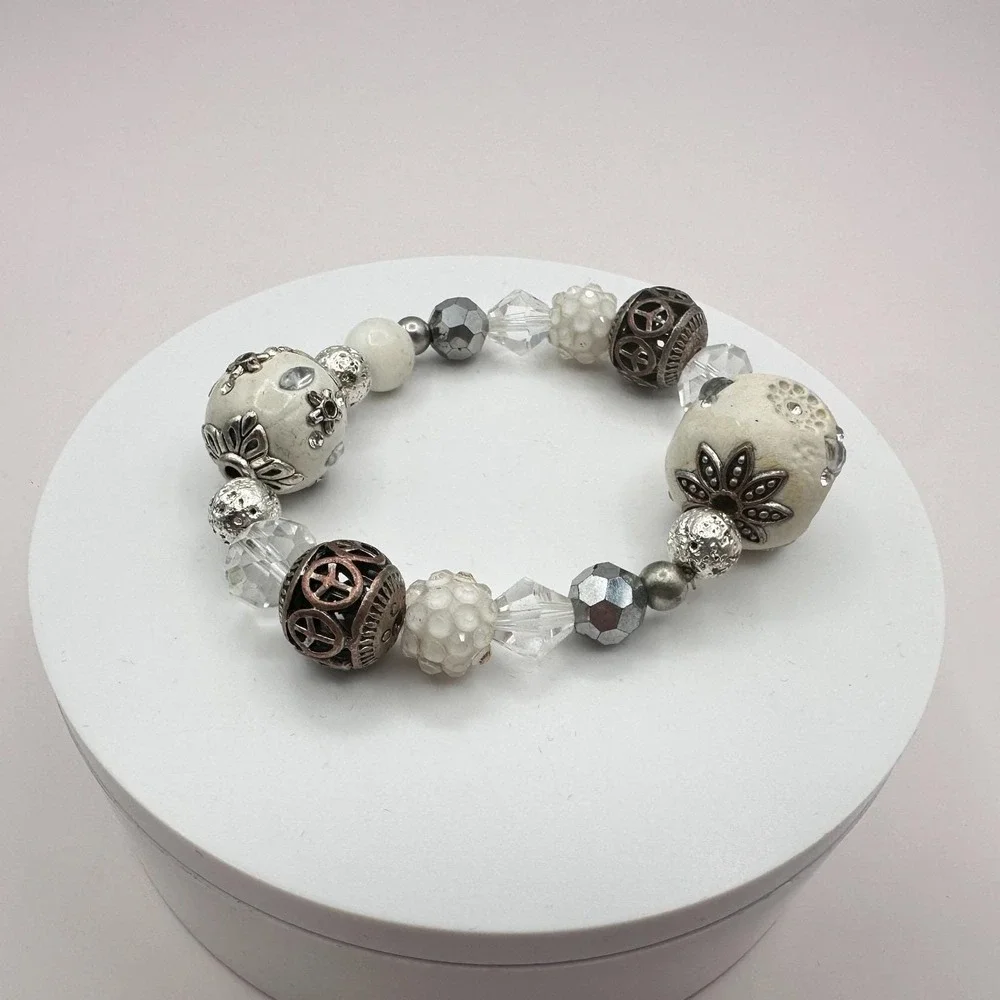 Vintage 90s Y2K Clear Rhinestone Peace Sign Beaded Bracelet Boho Women's Jewelry